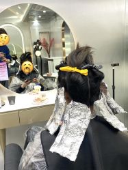 -Tloml salon