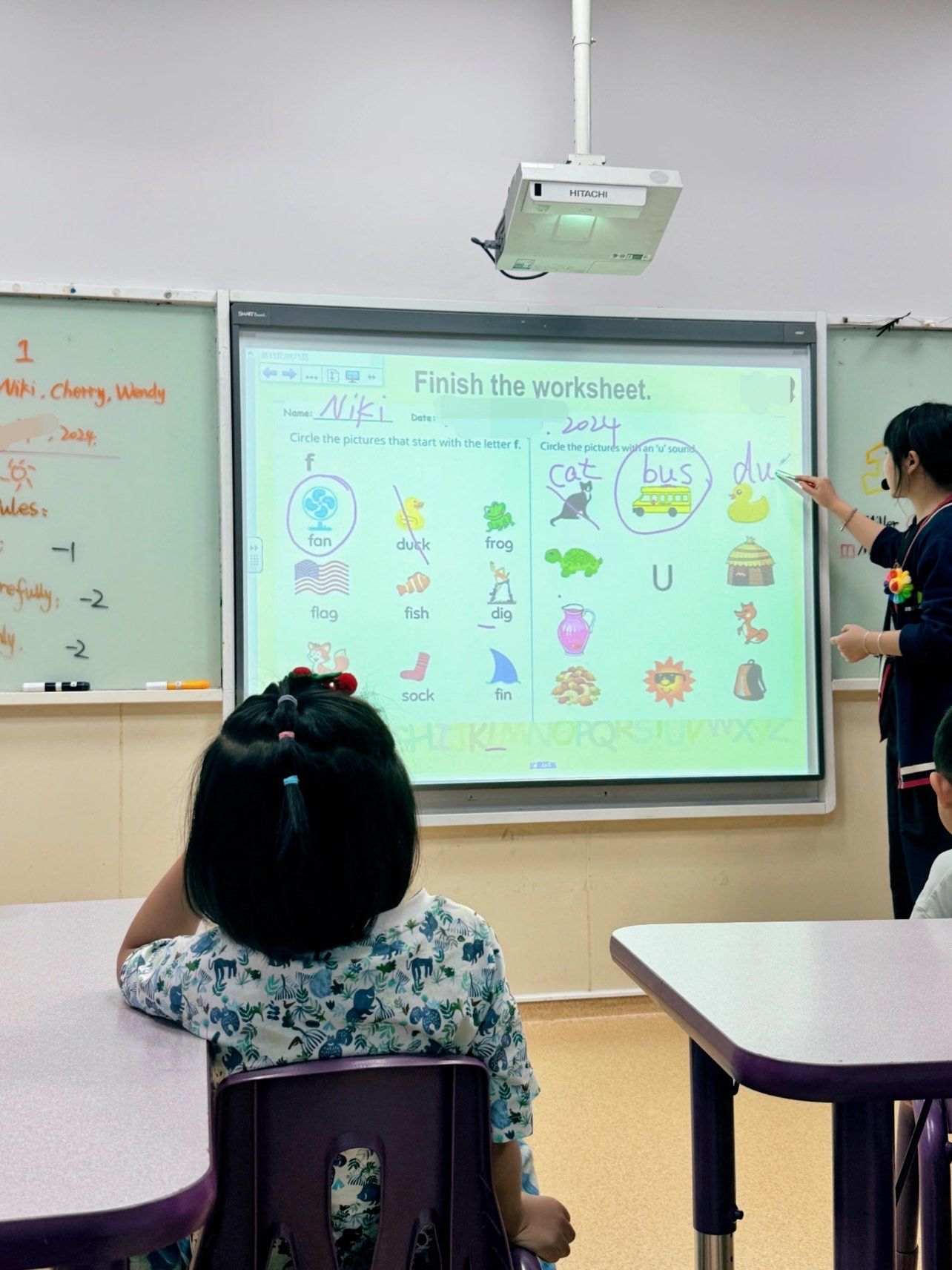 小朋友来这里上英语课都变自信了