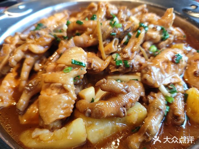 胖哥俩肉蟹煲(学林街店)鸡翅煲图片