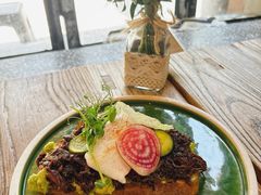 慢煮牛肉温泉蛋吐司-O'mills Sourdough Bakery&Bistro(永嘉路店)