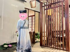 -翩若国风汉服体验馆