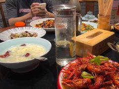 -川流不息·地道川菜·小龙虾(新松江路店)