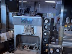 -麦当劳(新洲南路店)