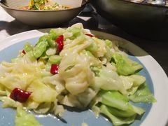 手撕圆白菜-懒人盐府人家(航天桥店)