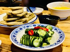 蓑衣黄瓜-左邻右舍褡裢火烧(石榴园店)