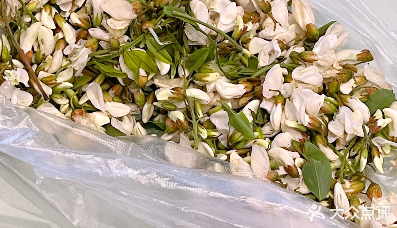 外公倾情呈献【槐花炒鸡蛋】