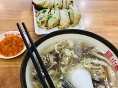 鲜肉锅贴-小姜锅贴(凤凰街店)