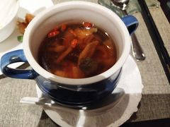 滋补土鸡汤-上海金陵紫金山大酒店·汇海餐厅