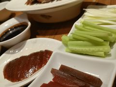 片鸭皮单吃-新興传承烤鸭