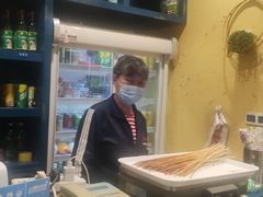 -两三事小郡肝串串香火锅(桂庙店)