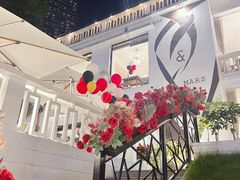 -Mark&Mars Restaurant