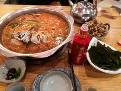 -野山舂·贵州现舂酸汤火锅(鸿通城店)