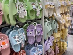 -名创优品(海珠乐峰广场店)