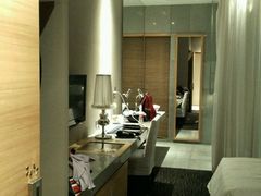 -广州卡丽酒店(大金钟路地铁站店)