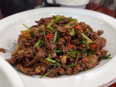 -湖南人家湘菜馆(镇江路店)
