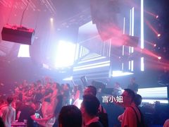 space&nbsp;stage-SPACE(欢乐颂购物中心店)