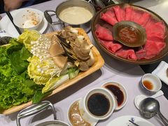 -红鼎豆捞·专注品质海鲜20年(宝丰路店)