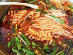 -铁锅哥米线
