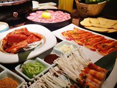 -明洞阿姨·韩式酱蟹烤肉·创意料理(三元桥店)