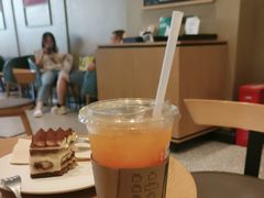 -星巴克(长沙友阿奥特莱斯店)