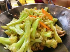 干锅有机花菜-光明顶山庄