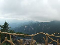 -罗田薄刀峰风景区
