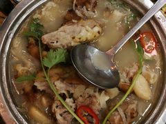 阿家村酸汤猪脚-遇见阿家村云南菜(魏公村店)