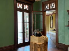 -Nathalie Djurberg与Hans Berg“牛皮纸包裹的月亮”-Prada荣宅当季展览