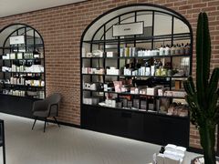 -乐蓬马歇百货公司(Rive Gauche)