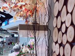 -谷莠子花艺气球派对·绿植造景·花艺沙龙(东海缤纷天地店)
