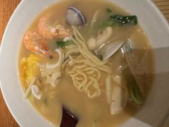 -荣家黄鱼面(前滩太古里店)
