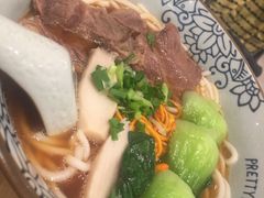 苗家清炖牛肉粉-俏凤凰(美林M·LIVE天地东座店)