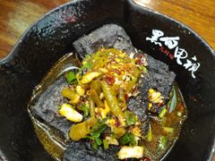 -黑白电视长沙小吃(美林M·LIVE天地东座店)