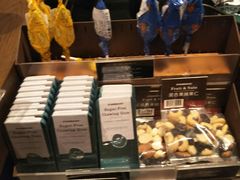 面包甜点陈列柜-星巴克(东莞塘厦万科生活广场店)