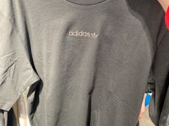 -阿迪达斯(武林银泰三叶草店)