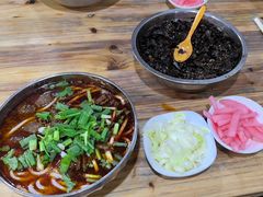 -张家羊肉汤粉小吃店