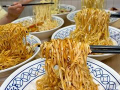 -李与白包子铺(桐梓林店)