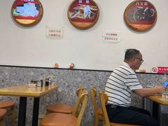 -八百里牛肉汤(盖饭·锅贴·万象城店)