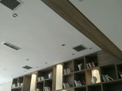 -西安大雁塔科技大学地铁站亚朵酒店