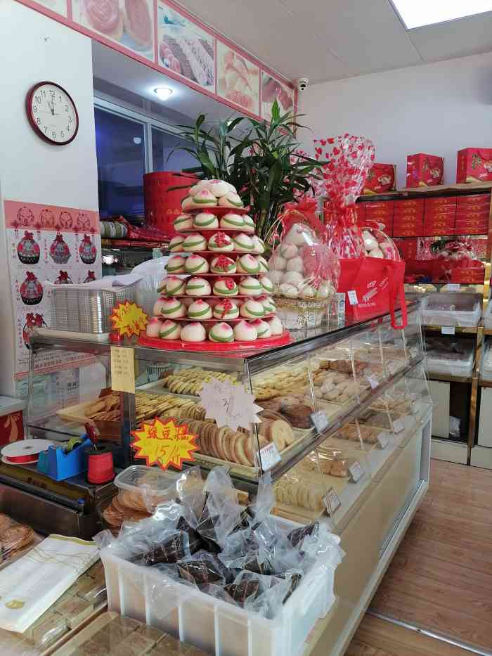四远香糕点(长江道店)-"小时候家里长辈过生日都是在四远香订蛋糕,.