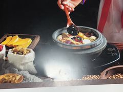 -百年石锅饭·朝鲜族传统民餐