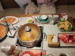 -尚尚仙·酸汤猪手·猪肚鸡火锅(华联万柳购物中心店)