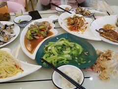 -覃记海鲜美食餐厅