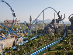 -七彩云南欢乐世界