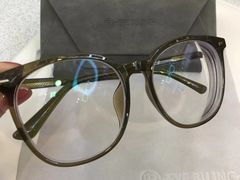 -爱视眸Eyeblling眼镜·依视路·蔡司镜片折扣店(百联南方商城购物中心)