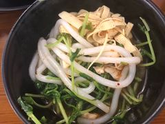 -丽虹云南过桥米线(兴工街店)