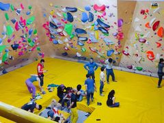 -问山MountQuest攀岩馆