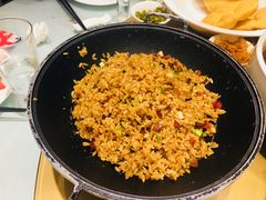 -艳阳天民俗村(公园路店)
