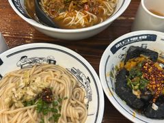 -黑白电视长沙小吃(美林M·LIVE天地东座店)