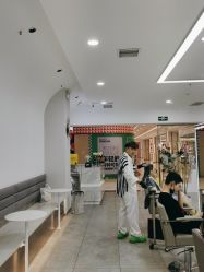 -禾曼造型